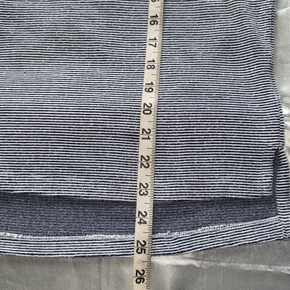 Christian Siriano Navy & White Stripe Top Drop Shoulder 3/4 Dolman Sleeve Sz XS - Picture 4 of 7